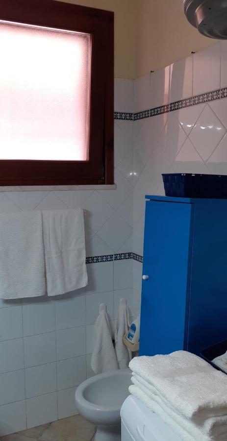 Bilocale centrale con veranda a pochi metri dalla spiaggia Castelsardo Esterno foto